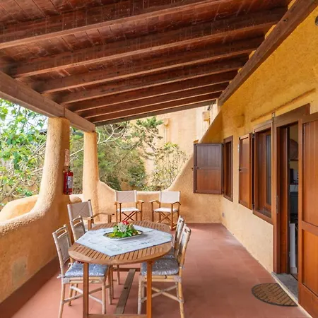 בית נופש Affittasardegna-casa Pelosa 4 *
