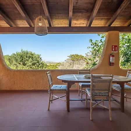 Affittasardegna-casa Pelosa 4 Feriehus